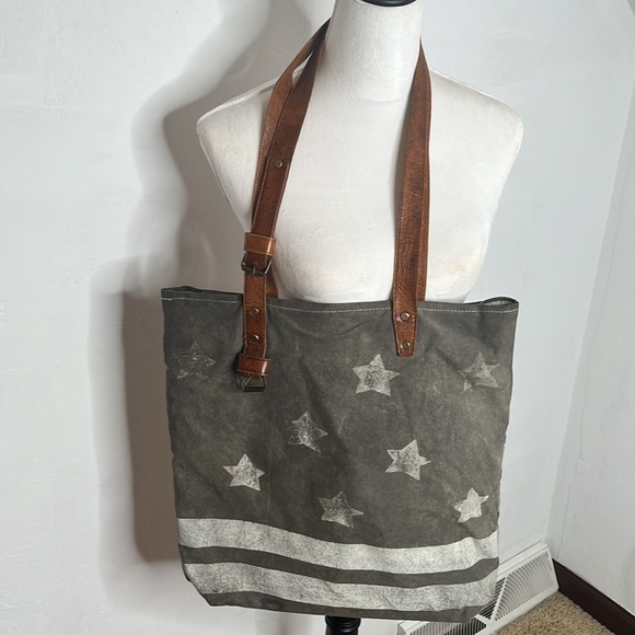 Mona B Stars and Stripes Canvas Leather Upcycled Large Tote Bag. TOT2868 - Picture 12 of 12
